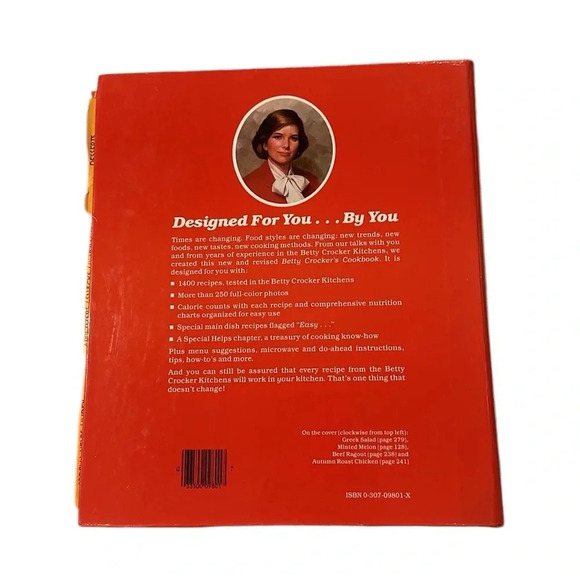 Vintage 1986 Betty Crocker Ring Bound Hardcover Cookbook Golden Press Kitchen - Picture 2 of 9